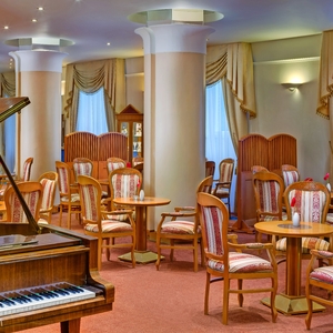 Lobby-Bar